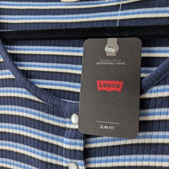 23.Levi's‎ Women's Navy and White Striped Button Down Shirt - Picture 3 of 3